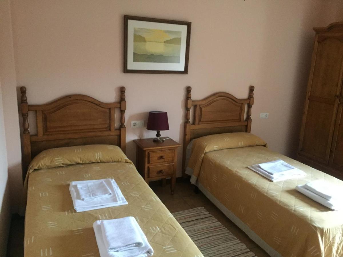 Apartamentos Turisticos San Juan De La Pena 산타크루즈드라세로스 외부 사진
