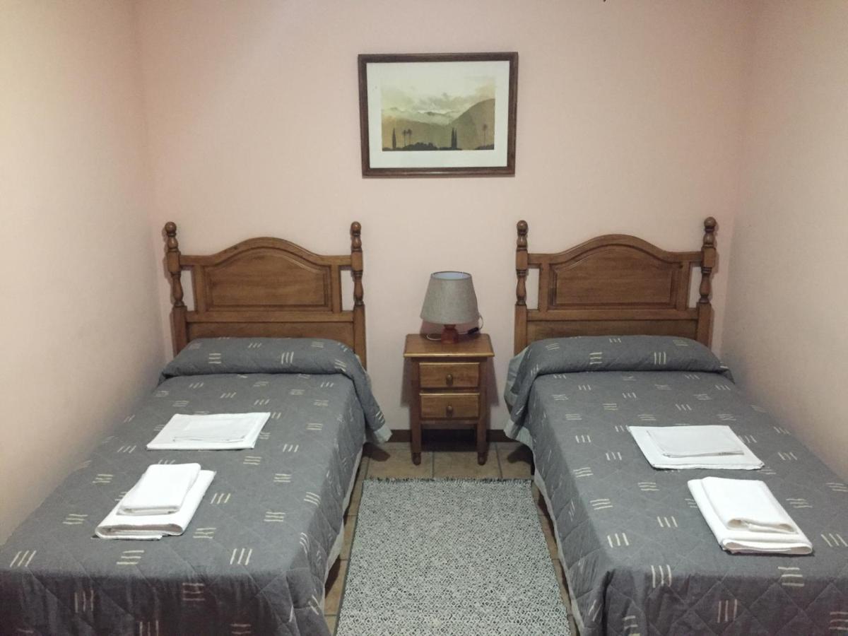 Apartamentos Turisticos San Juan De La Pena 산타크루즈드라세로스 외부 사진
